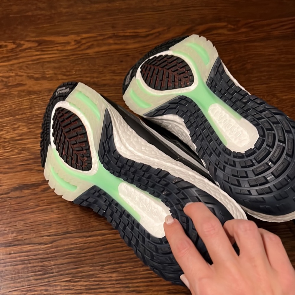 Adidas Gore-Tex Waterproof Membrane Ultraboost Shoe Men sz 10 black and green - Picture 6 of 7